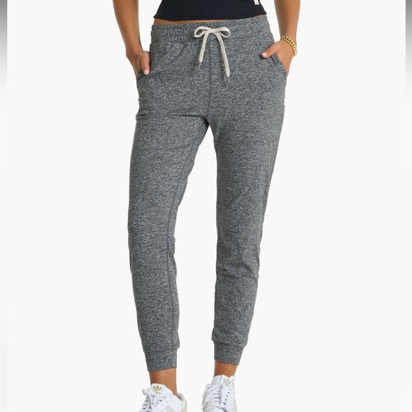 Vuori Pants - Vuori Performance Joggers long Women's DreamKnit size Medium heather grey